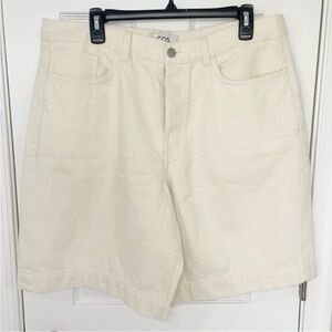 COS Men’s Relaxed 100% Cotton Denim Shorts Size
36 Waist In Ecru